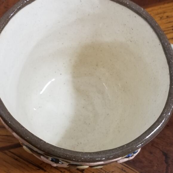 Signed coffee mug pottery/clay teddy bears and hearts Signed - Picture 3 of 16